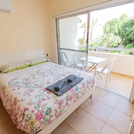 Piale Palms Makenzie Front Apartment,