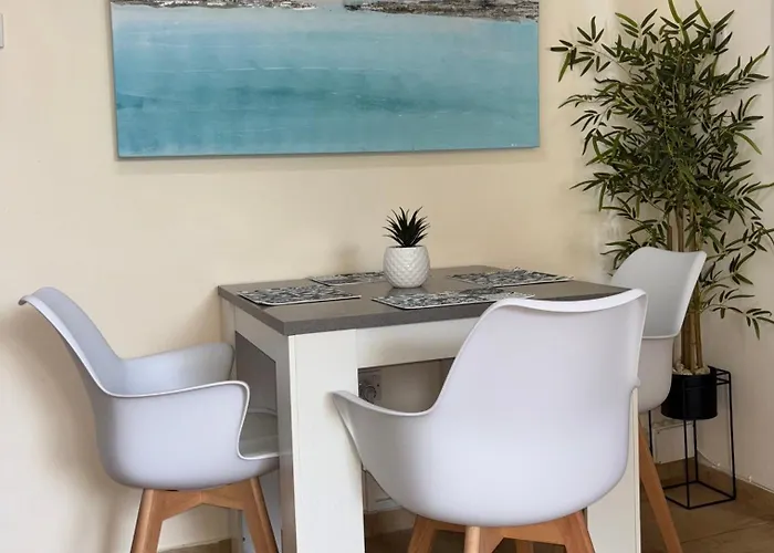 Piale Palms Makenzie Front Airport Area * Larnaca