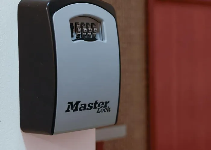 Piale Palms Makenzie Front Airport Area Appartamento