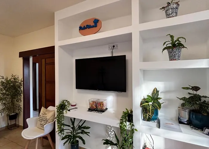 Piale Palms Makenzie Front Apartment, *