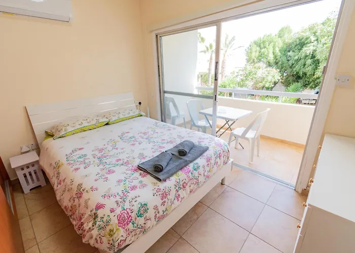 Piale Palms Makenzie Front Apartment,