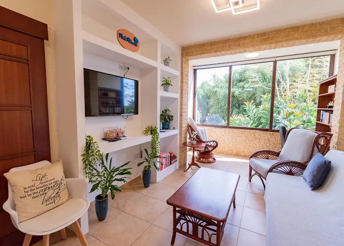 Piale Palms Makenzie Front Apartment,