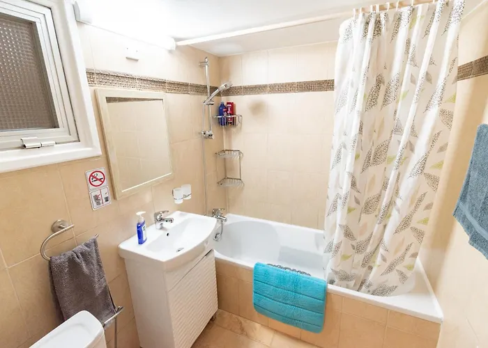 Piale Palms Makenzie Front Airport Area * Larnaca