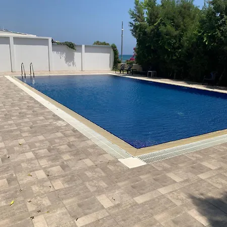 Daire Piale Palms Makenzie Front Apartment,