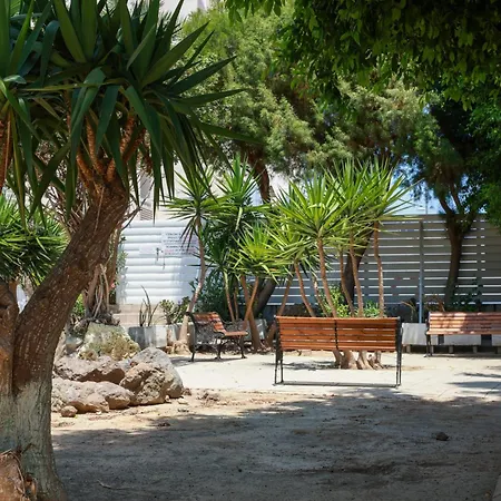 Апартаменты Piale Palms Makenzie Front Airport Area *