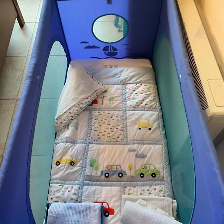 Piale Palms Makenzie Front Apartment, Larnaca