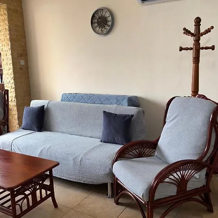 Daire Piale Palms Makenzie Front Apartment, Larnaca