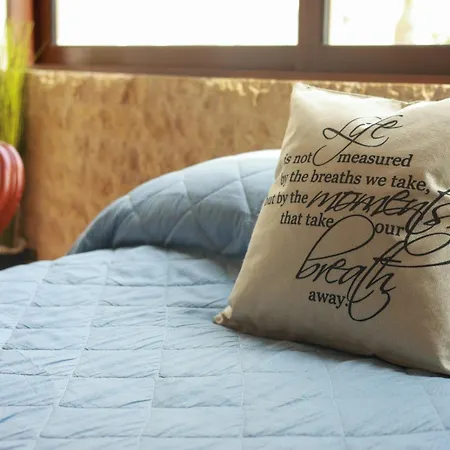 Daire Piale Palms Makenzie Front Apartment,