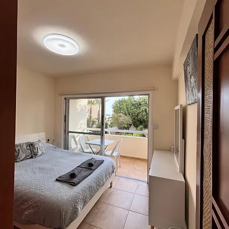 Апартаменты Piale Palms Makenzie Front Airport Area *