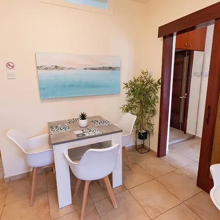 Piale Palms Makenzie Front Airport Area Апартаменты Ларнака
