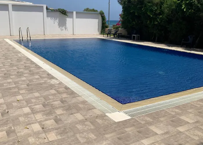 Апартаменты Piale Palms Makenzie Front Airport Area