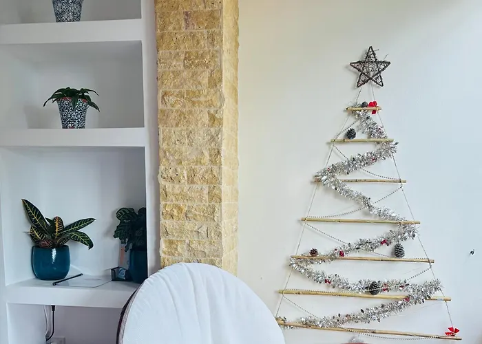 Piale Palms Makenzie Front Airport Area Апартаменты