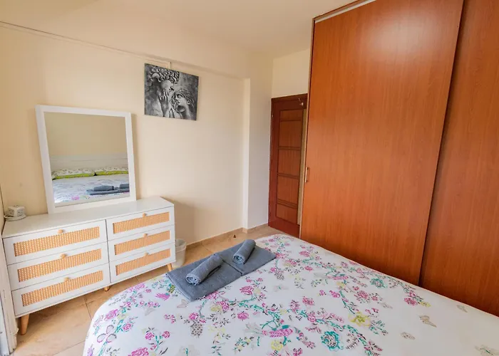 Апартаменты Piale Palms Makenzie Front Airport Area Ларнака