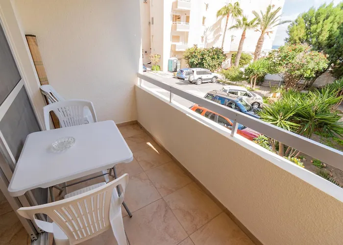 Piale Palms Makenzie Front Airport Area Апартаменты *