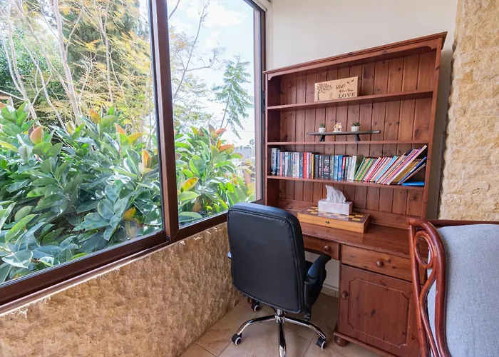 Piale Palms Makenzie Front Airport Area *